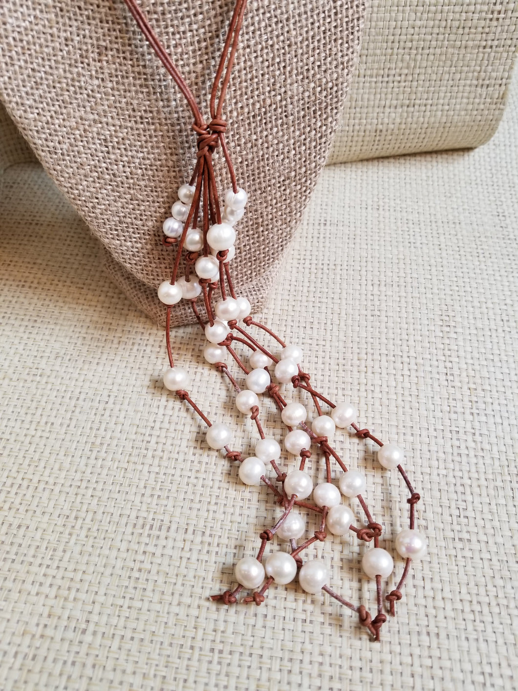 White pearl leather adjustable necklace