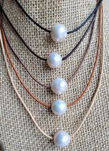 Load image into Gallery viewer, Classic Coastal Floating Pearl Necklace